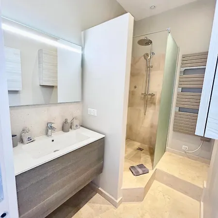 Vidal Rue Antibes Sncf Station 2 Mn 1 Bedroom Quiet Building Hyper Center Olam *