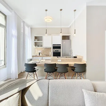 Vidal Rue Antibes Sncf Station 2 Mn 1 Bedroom Quiet Building Hyper Center Olam